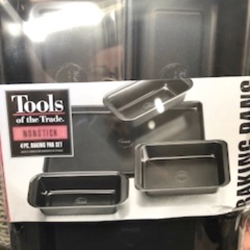 Tools of the Trade 4 Pc. Baking Pan Set *NWT*